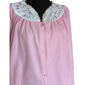Simply Basic‎ Robe Lrg Pink Velour Snap Front House Coat Pocket Loungewear  EUC